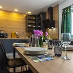 Apartment Nora, Old Town Located, Free Parking *