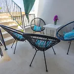 Apartment Nora, Old Town Located, Free Parking