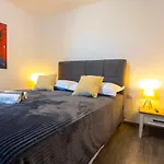 Apartment Nora, Old Town Located, Free Parking