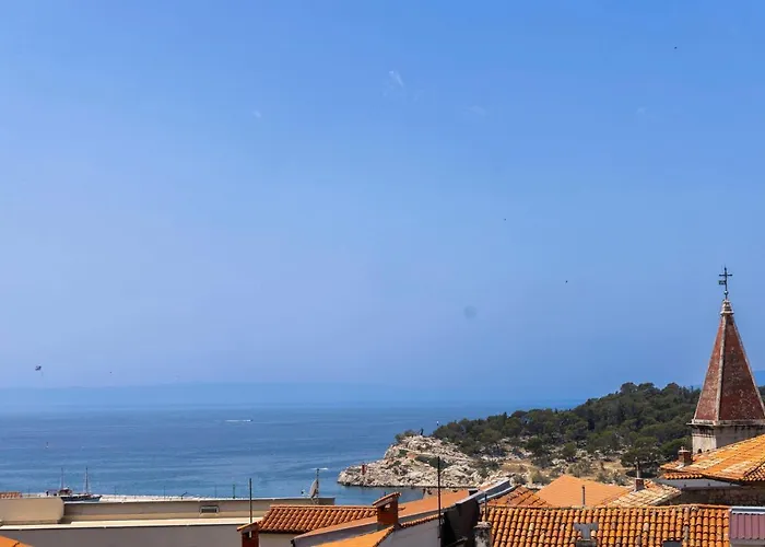 Apartment Nora, Old Town Located, Free Parking *