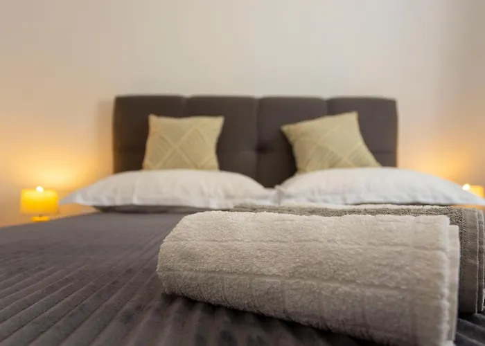 Apartment Nora, Old Town Located, Free Parking