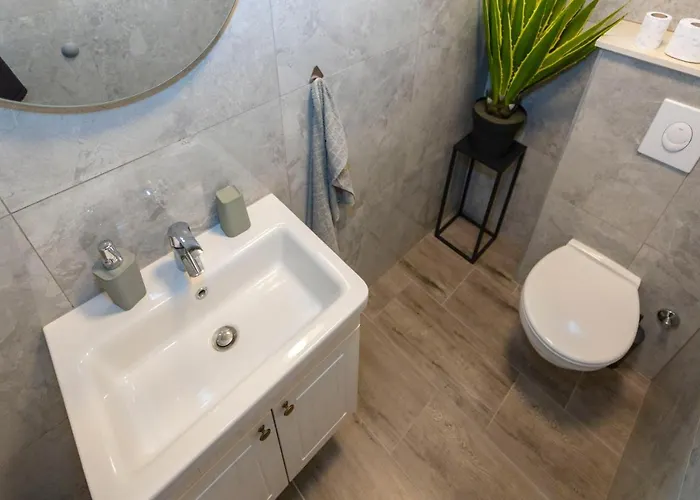 Nora, Old Town Located, Free Parking Makarska